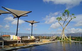 Borough Capsule Hostel Bali