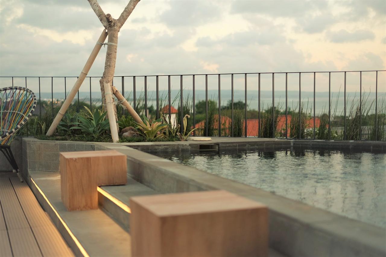 Borough Capsule Hostel Bali Legian Extérieur photo